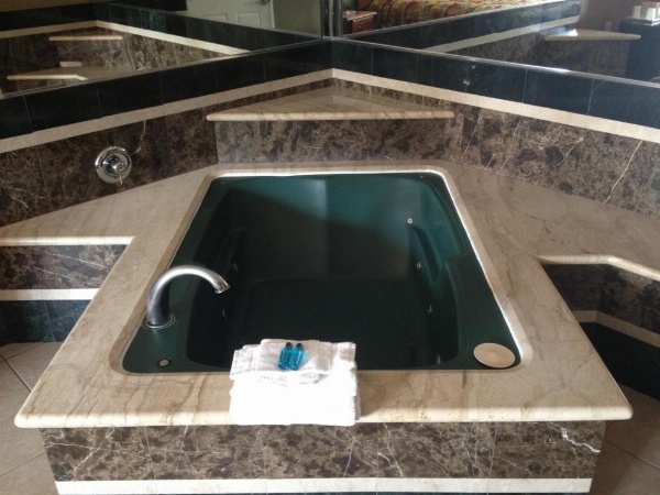 Crystal Inn Suites & Spas image 16